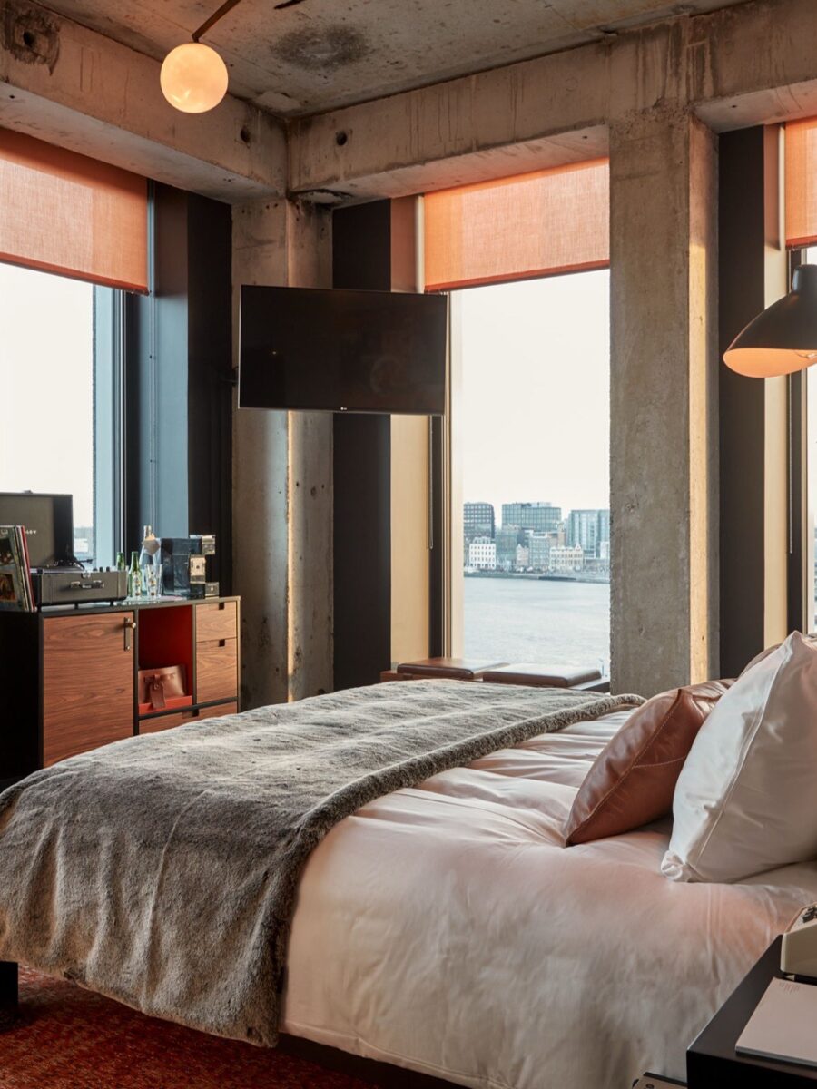Sir Adam Hotel — 1